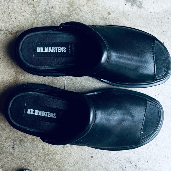 DOC MARTENS PLATFORM SANDAL ie. CLOG - Picture 2 of 5